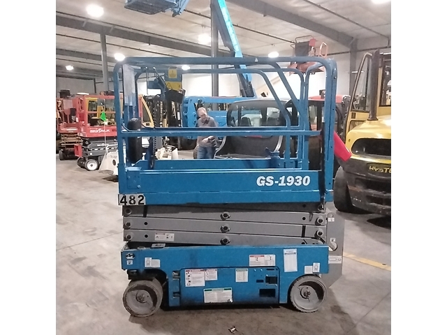 Genie ZX-135/70 - MH Equipment